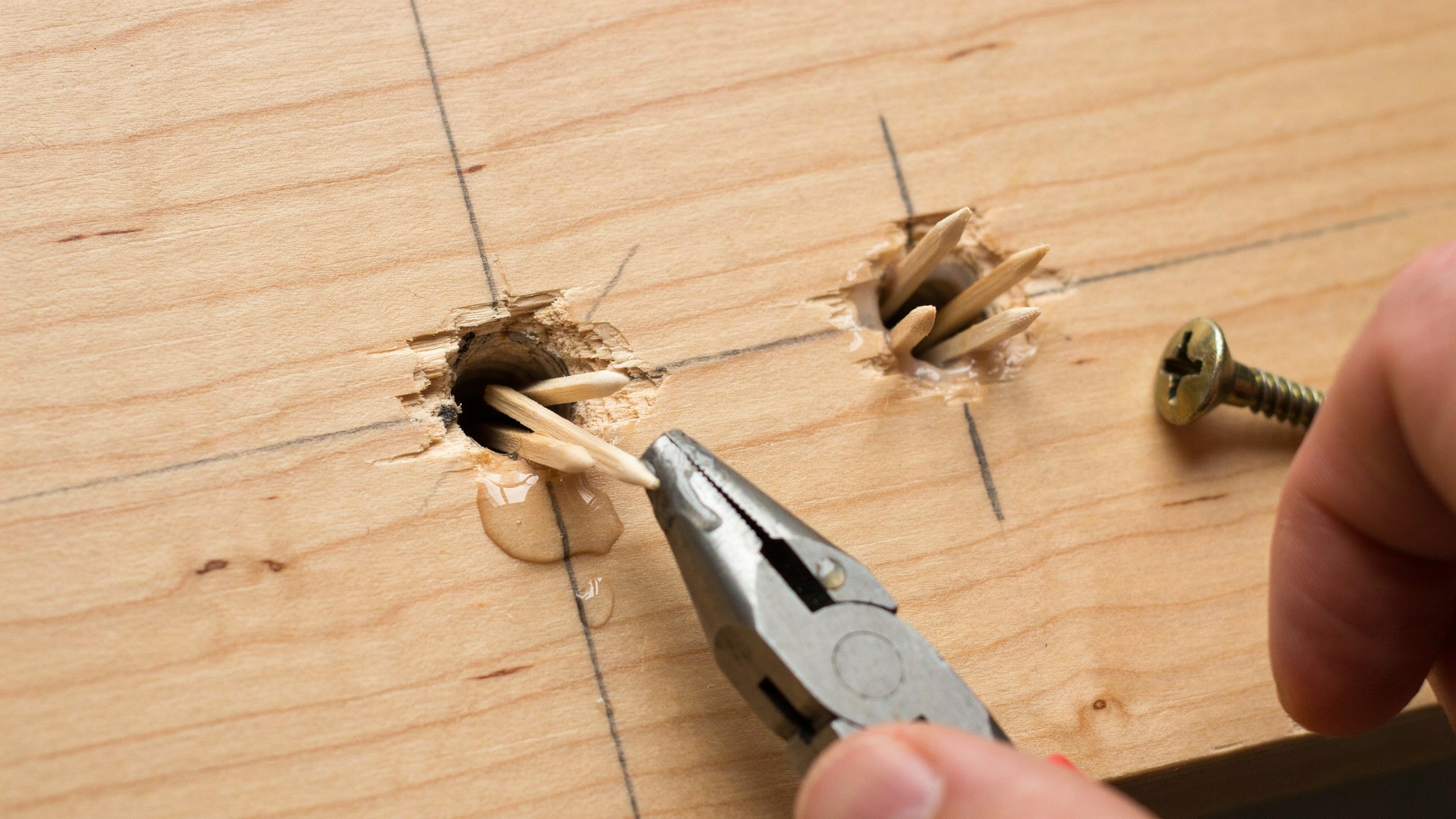 repair-stripped-doorknob-screw-hole.jpg Repairing a stripped doorknob screw hole with wooden toothpicks and wood glue